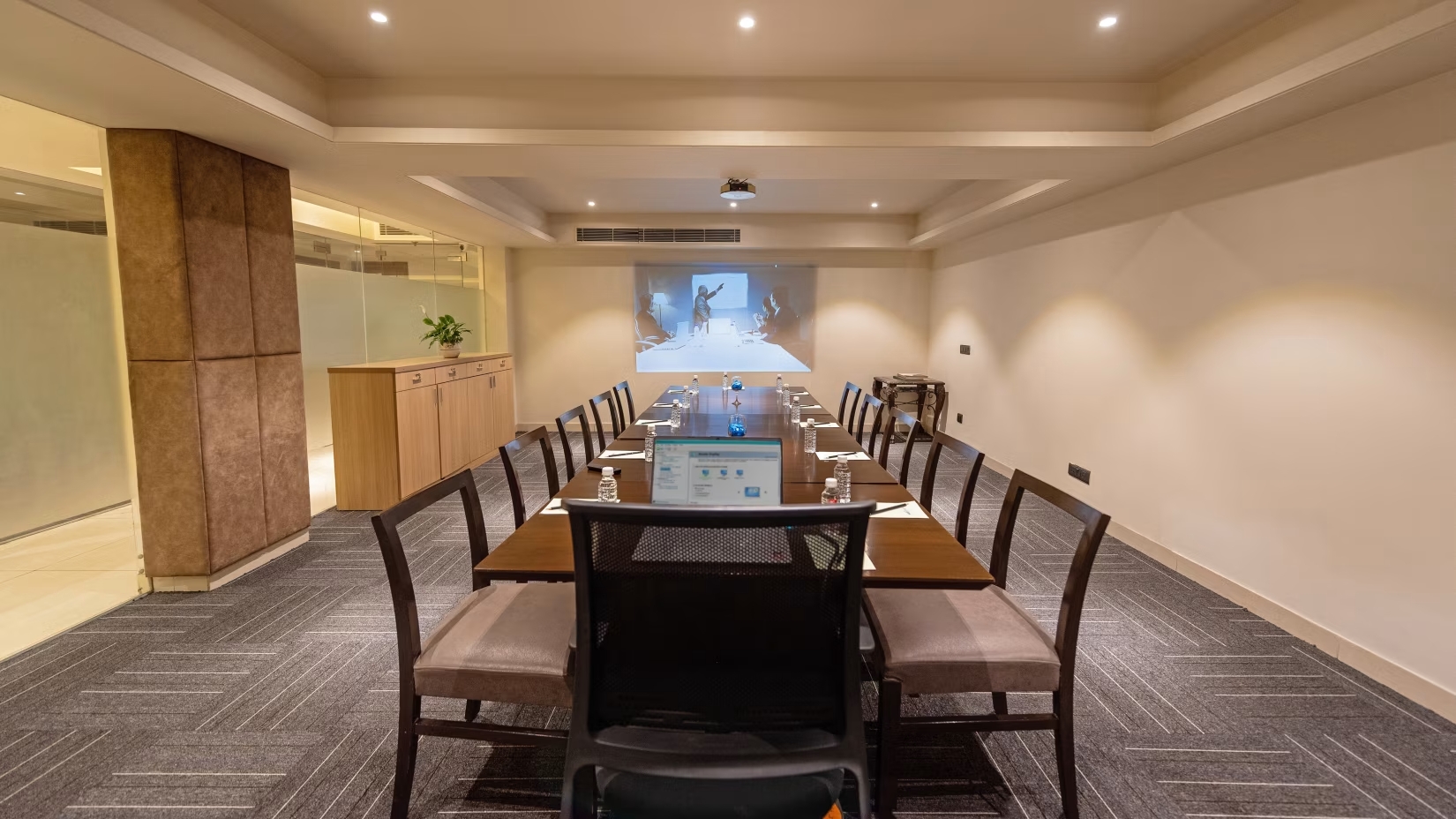 Saket 27 Hotel