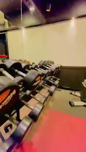 rock's fitness club
