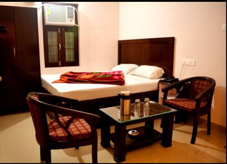Hotel Thakur Ji haridwar 
