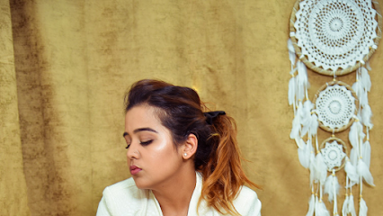 Makeup Artist RUMA
