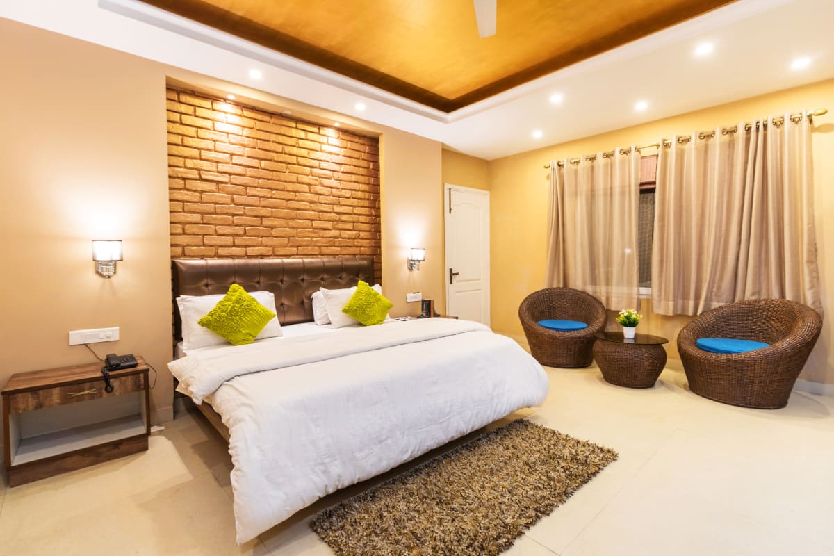 NIRVANA Lodge & Longe (A Boutiquue Hotel)