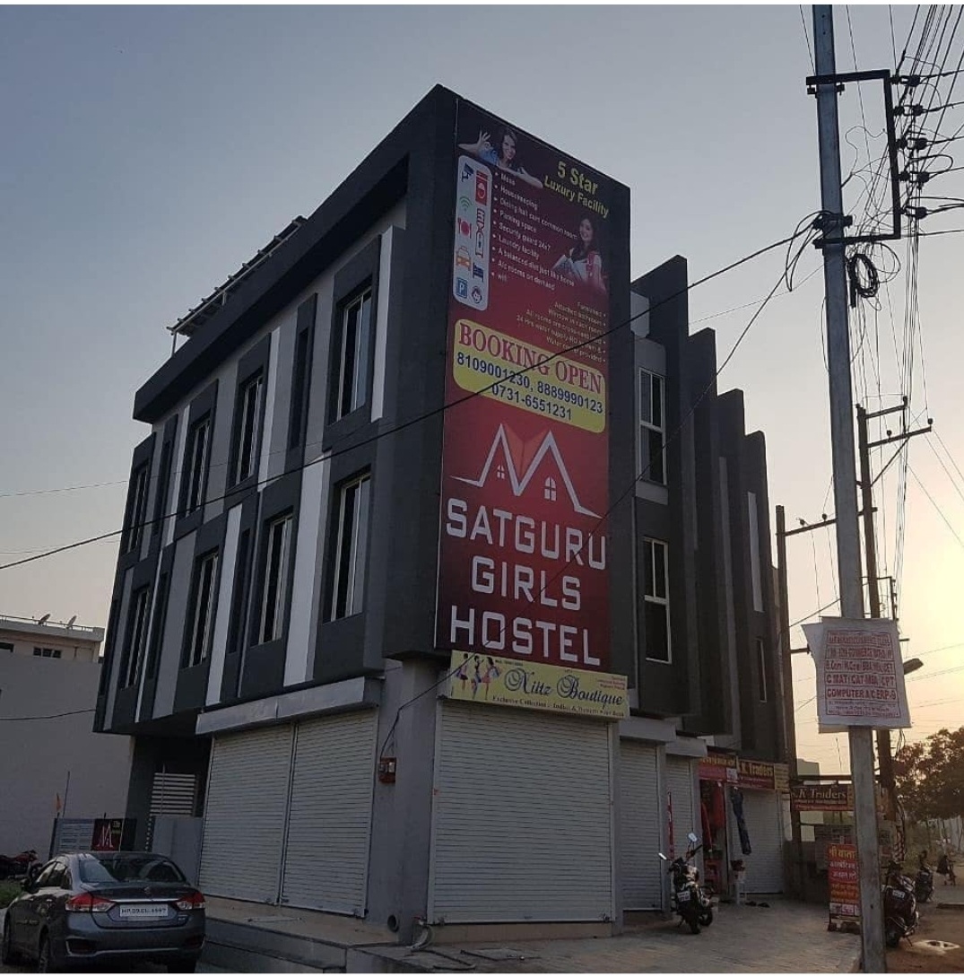 Satguru Girls Hostel