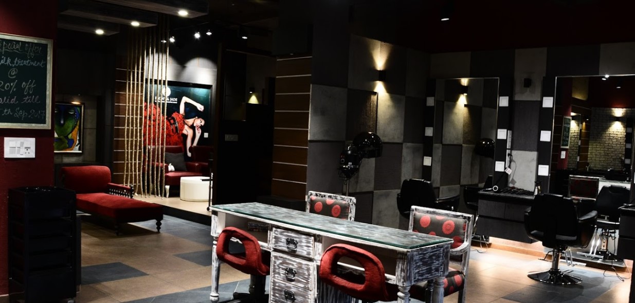 Ebony And Jade Salon 