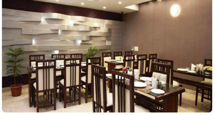 Hotel Emerald 