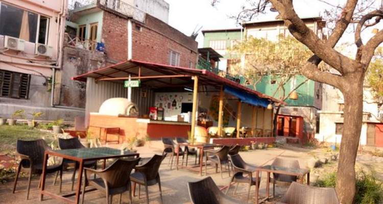 Vj's by The Ganges