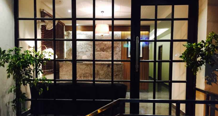HOTEL CASTLE INN
