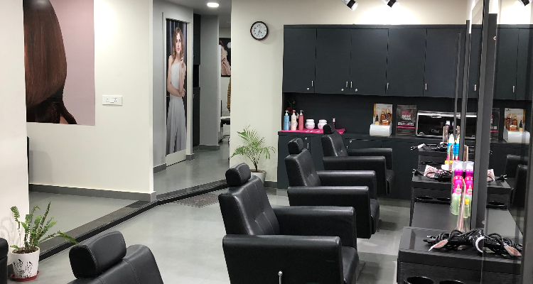 Lakme Salon GMS Road, Dehradun
