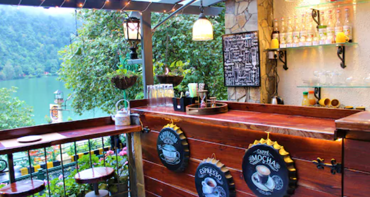 Lake side inn nainital
