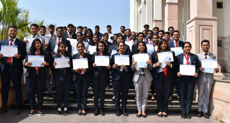 Invertis University