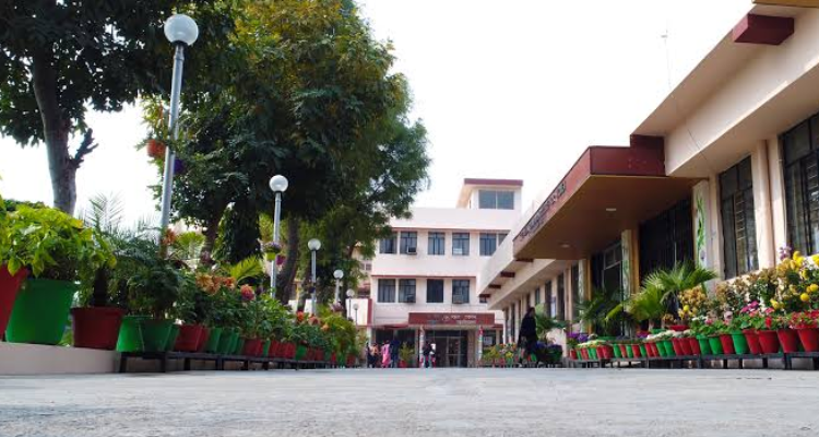 K.L MEHTA DAYANAND COLLEGE FOR WOMEN