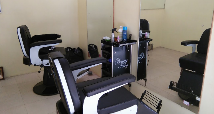 FAMOUS SALOON