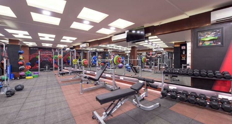 SLAM Fitness Studio Body building Personal trainer Boxing training Gym in Adyar Chennai