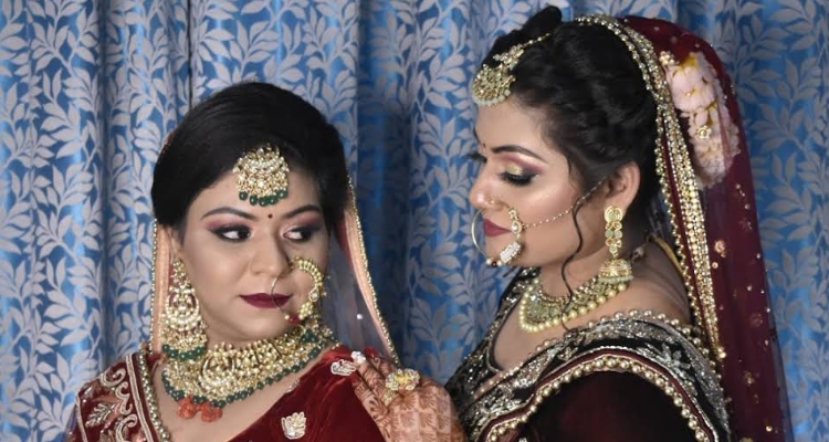 Kaya Beauty Salon - Makeup Artist (Kotdwara)
