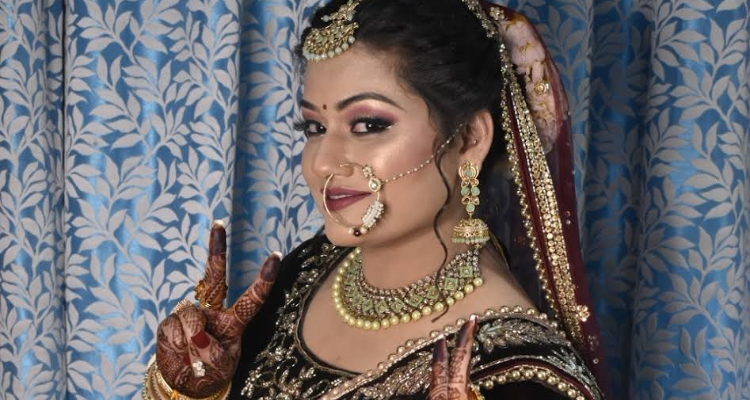 Kaya Beauty Salon - Makeup Artist (Kotdwara)