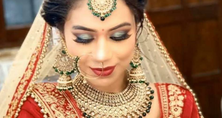 HOB (HOUSE OF BEAUTY) VLCC TRAINED COSMETOLOGIST - Kotdwar