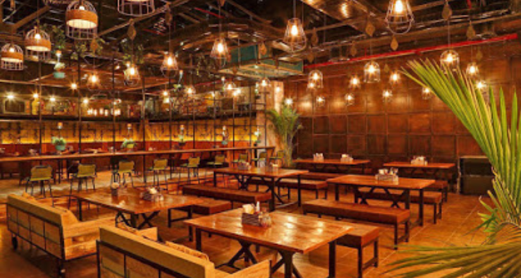 Skyhouse Bar & Cafe