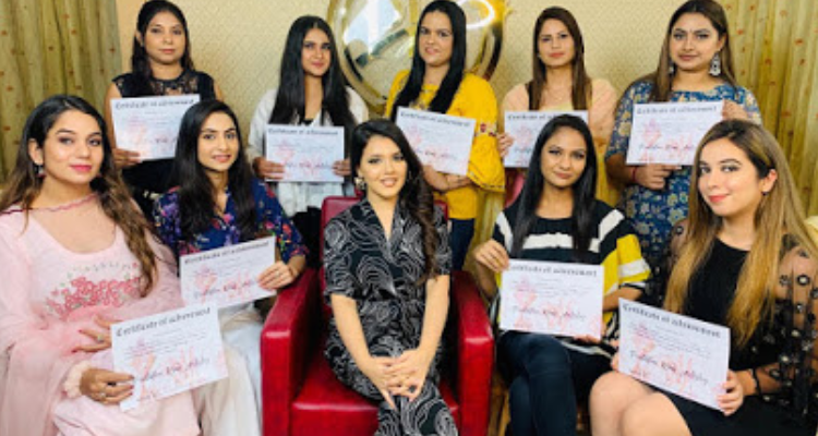 Prabhleen Kaur Artistry - Best Bridal Makeup Artist in Mohali, Chandigarh