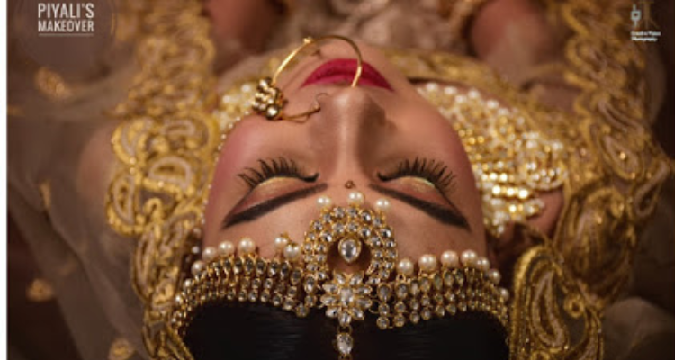 Professional makeup artist in kolkata piyali das