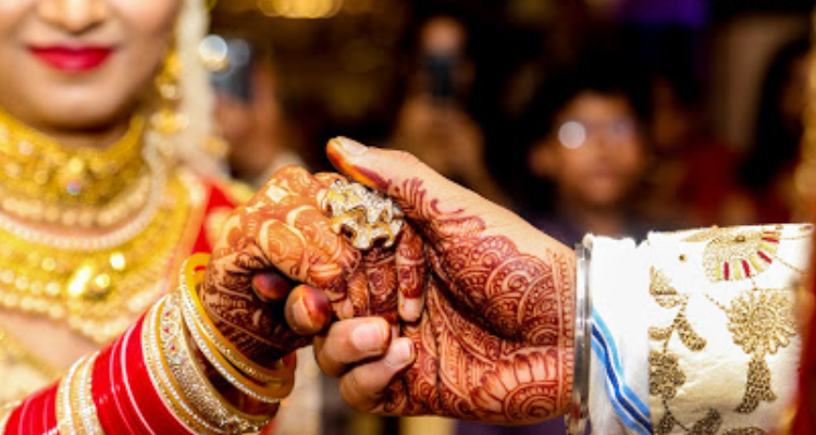 Momento Photography Fashion & Weddings - Madhya Pradesh