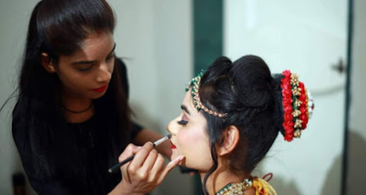 Radhika Mahajan - Makeup Artist (Madhya Pradesh)