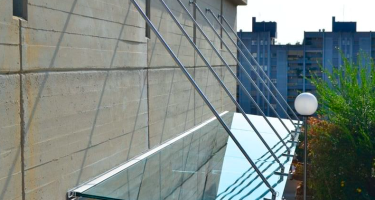 RNA Glass Cleaning Services in bangalore