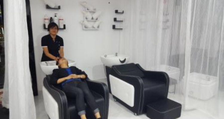 The Roots Unisex Salon