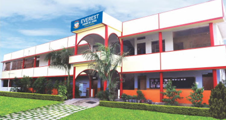Everest Academy High School , Guna