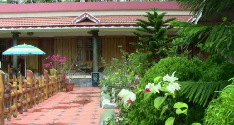KARTHIKA PLAZA RESORT- VARKALA -KERALA