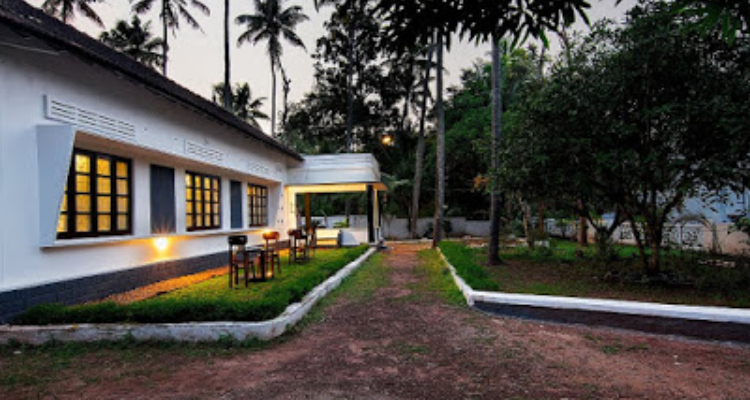 Piggy Hostel Varkala (formerly Short Giraffe)