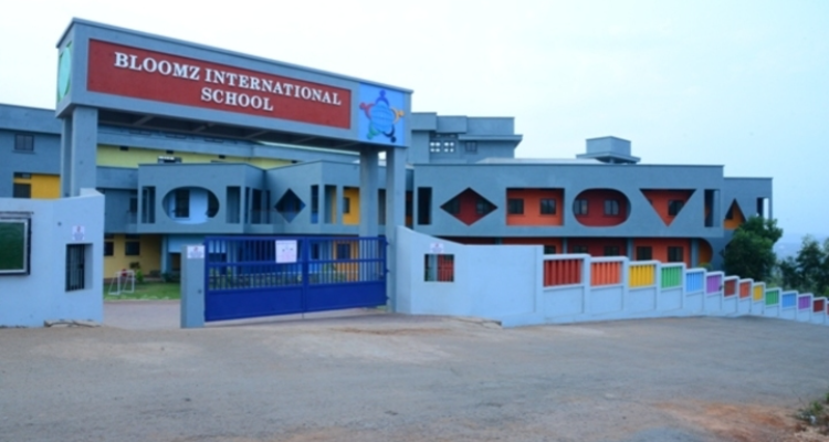 Bloomz International School