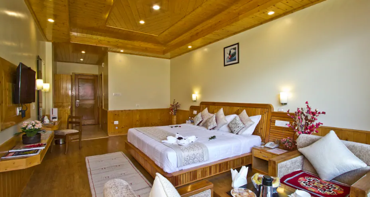 Holiday Heights & Spa Manali