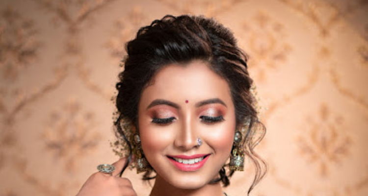 Gayatri Sarkar makeup artist - Guwahati