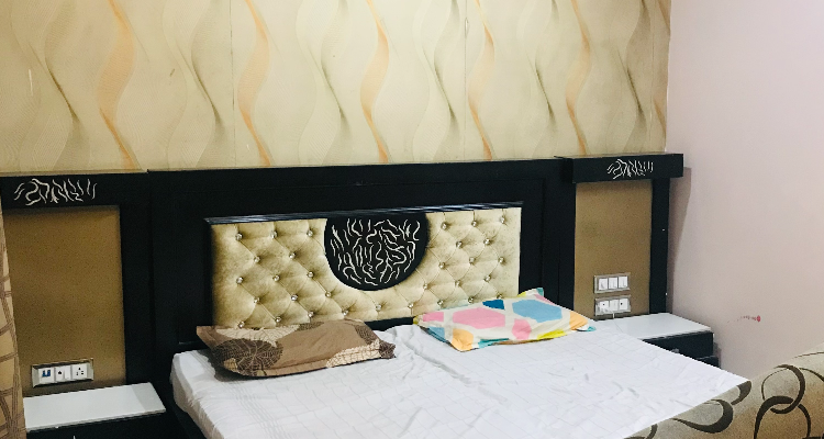 Home Living PG & Accommodation for Boys