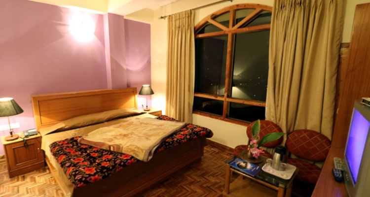 Hotel Kalra Regency