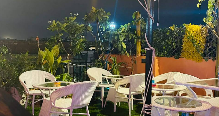 KAAYA CAFE
