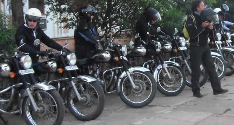 Royal Brothers - Bike Rentals