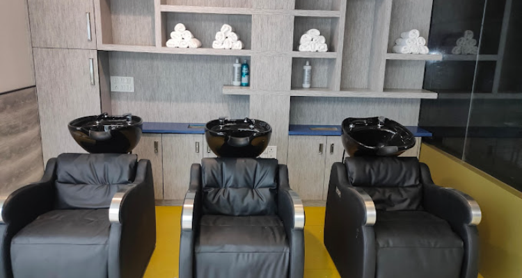 Cloud 9 Unisex Salon Rishikesh - Best Unisex Salon in Rishikesh