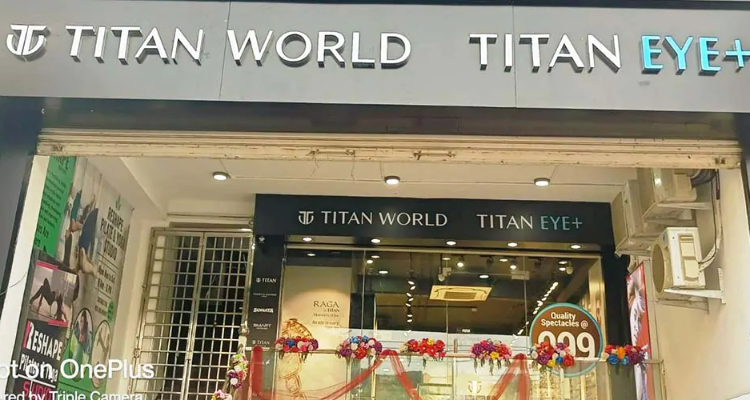 Titan Eye+