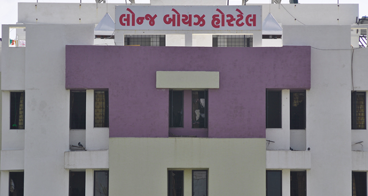 Lounge Boys Hostel