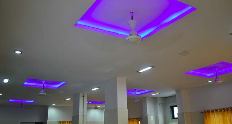 Lounge Boys Hostel