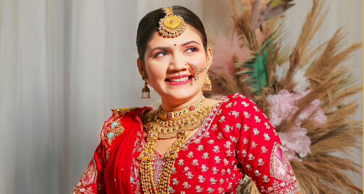 HAPPY GEMS & JEWELLERS GHOD DOD BRANCH