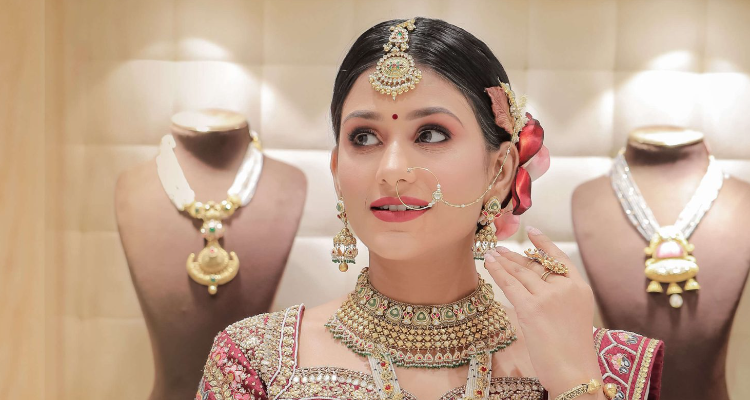 HAPPY GEMS & JEWELLERS GHOD DOD BRANCH
