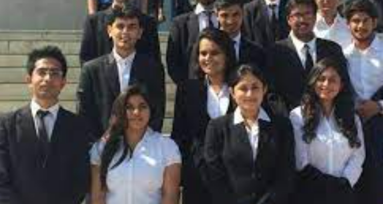 V.T. Choksi Sarvajanik Law College