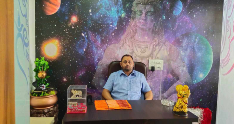 Shivrudra astrologer