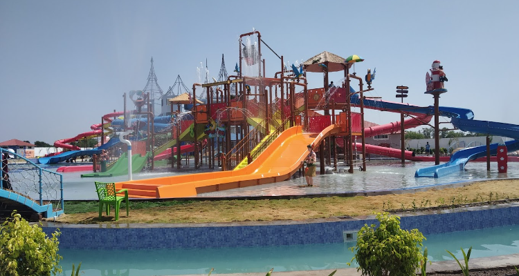 AUCKLAND WATER WORLD