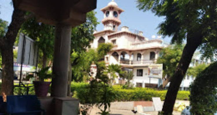 Shree Swaminarayan Mahavidyalaya