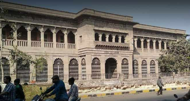 Sheth J. P. Ayurved College