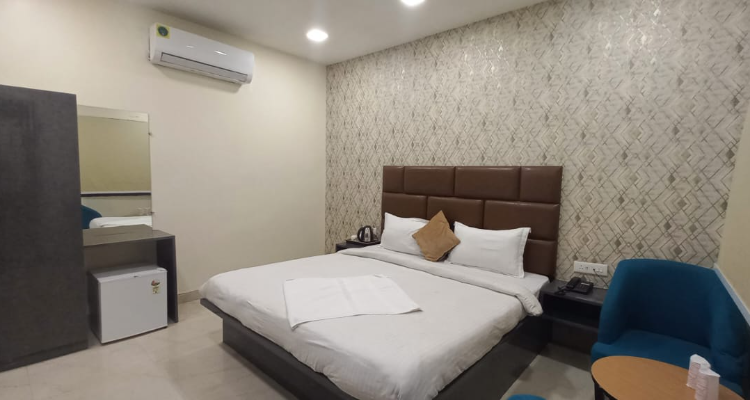 Hotel mandakini royale