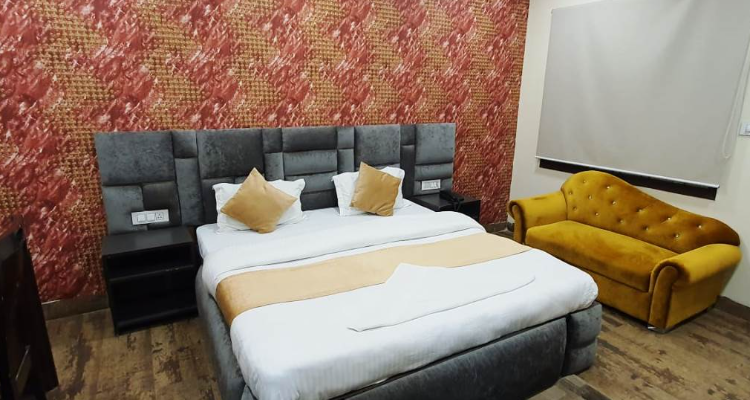 Hotel mandakini royale