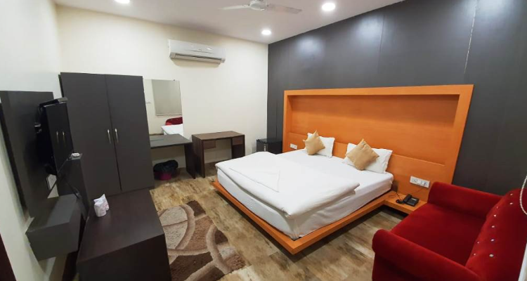 Hotel mandakini royale
